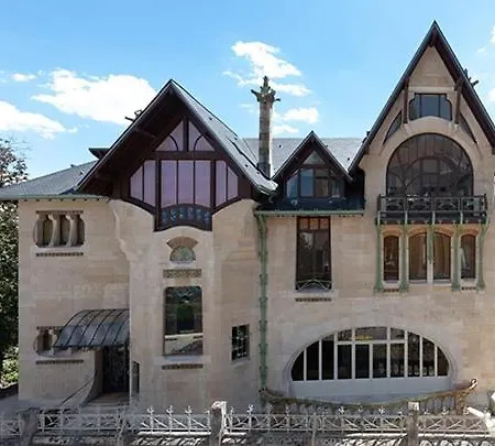 Art Nouveau & Thermal - F2 Paisible De Qualite Apartment